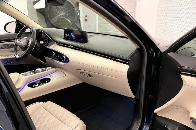 Used 2022 Genesis GV70 3.5T Sport w/ Sport Advanced Package AWD/4WD image 19