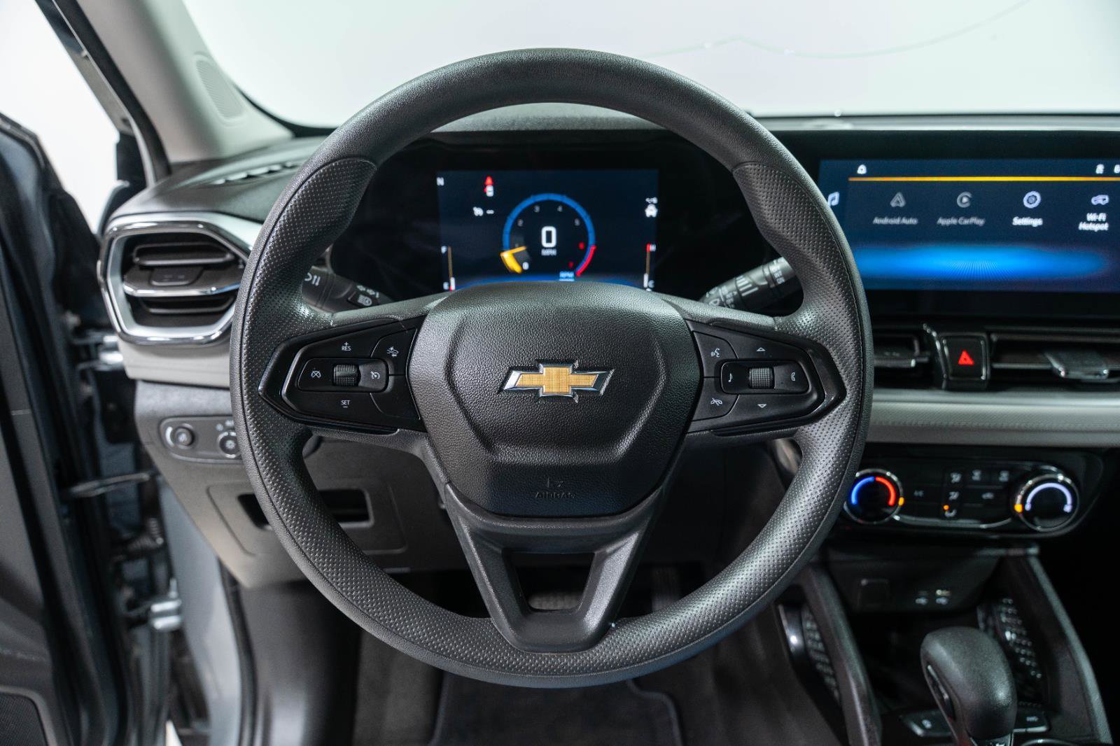 Used 2024 Chevrolet TrailBlazer LT w/ Driver Confidence Package image 30