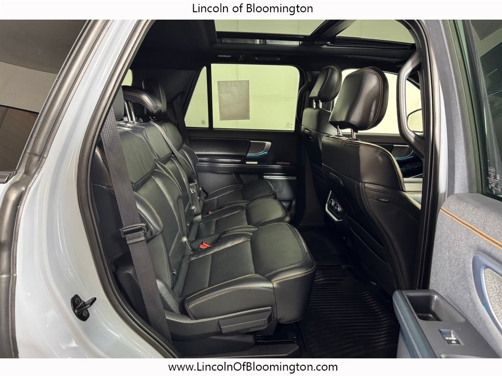 Used 2025 Ford Expedition Tremor AWD/4WD image 15