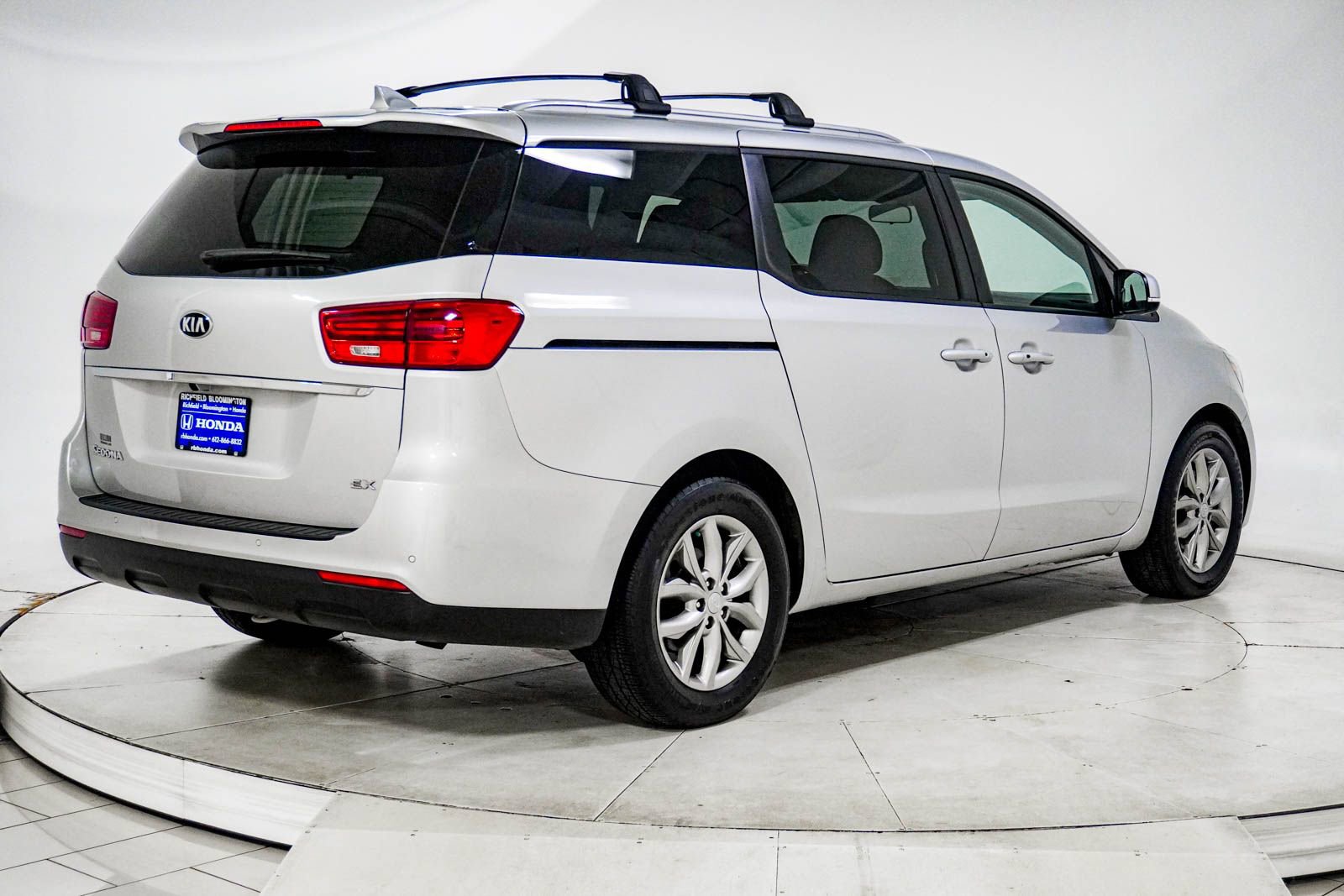 Used 2019 Kia Sedona EX FWD image 10