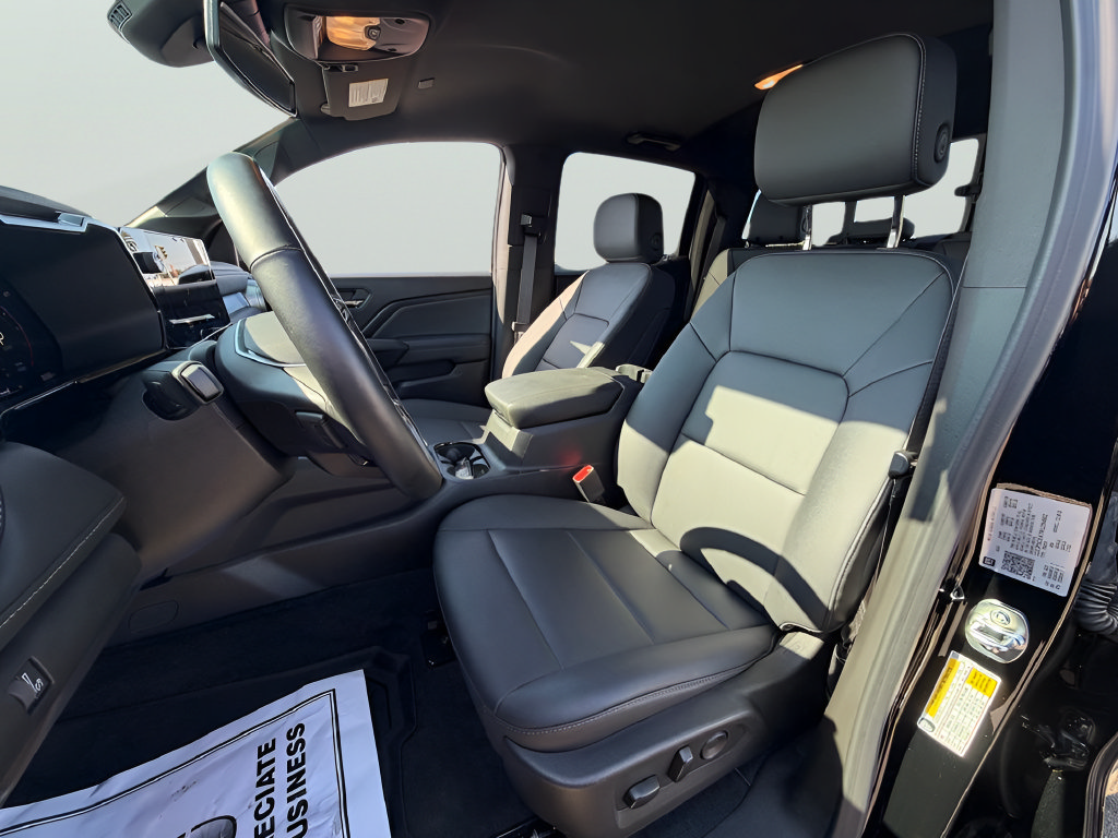 Used 2024 Chevrolet Colorado LT w/ LT Convenience Package III RWD image 15