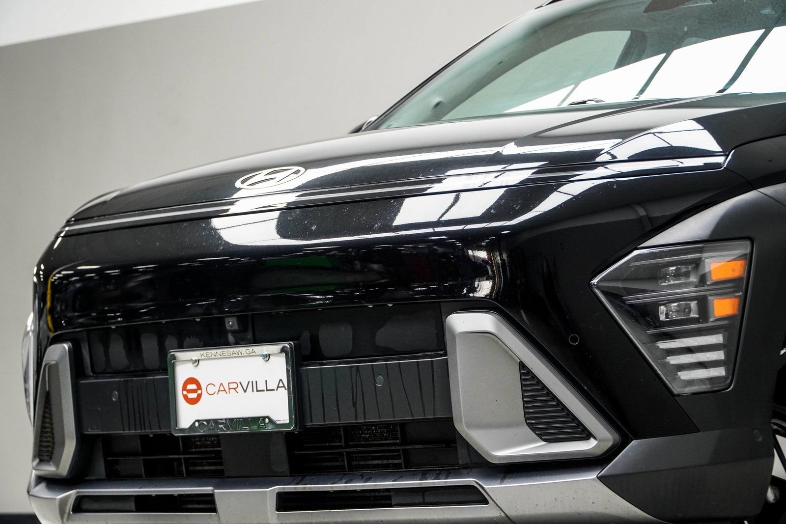 Used 2024 Hyundai Kona Limited AWD/4WD image 2