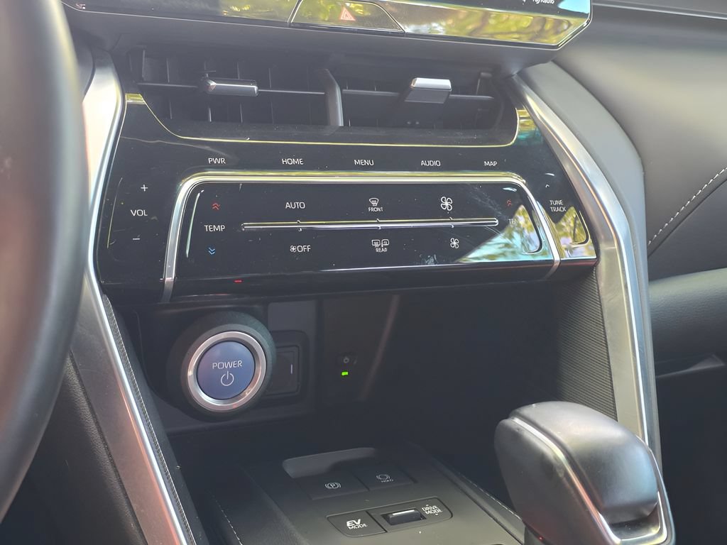 Used 2021 Toyota Venza XLE w/ Softex Package AWD/4WD image 26