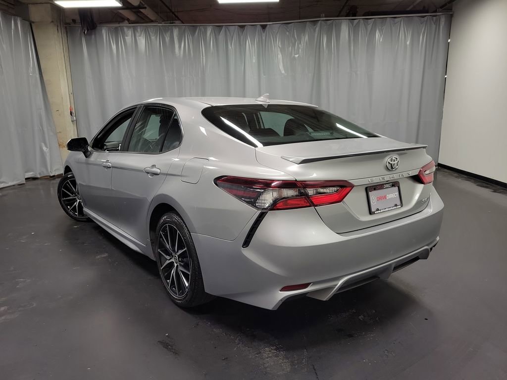 Used 2021 Toyota Camry SE FWD image 6