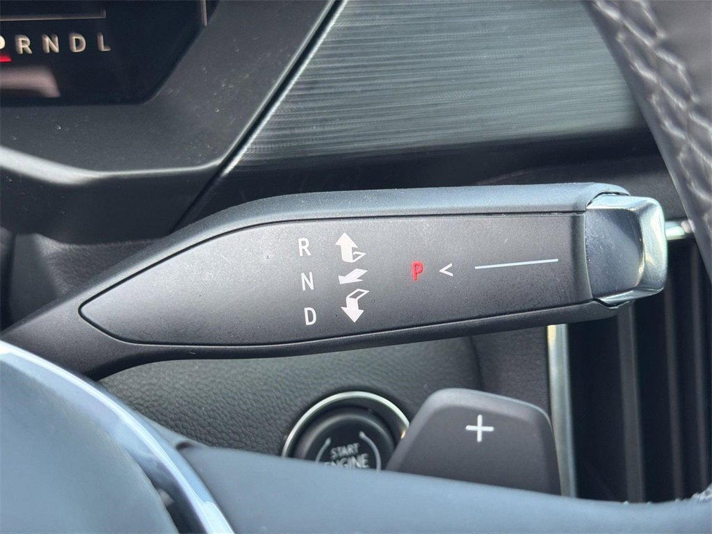 Used 2025 GMC Acadia Elevation image 12