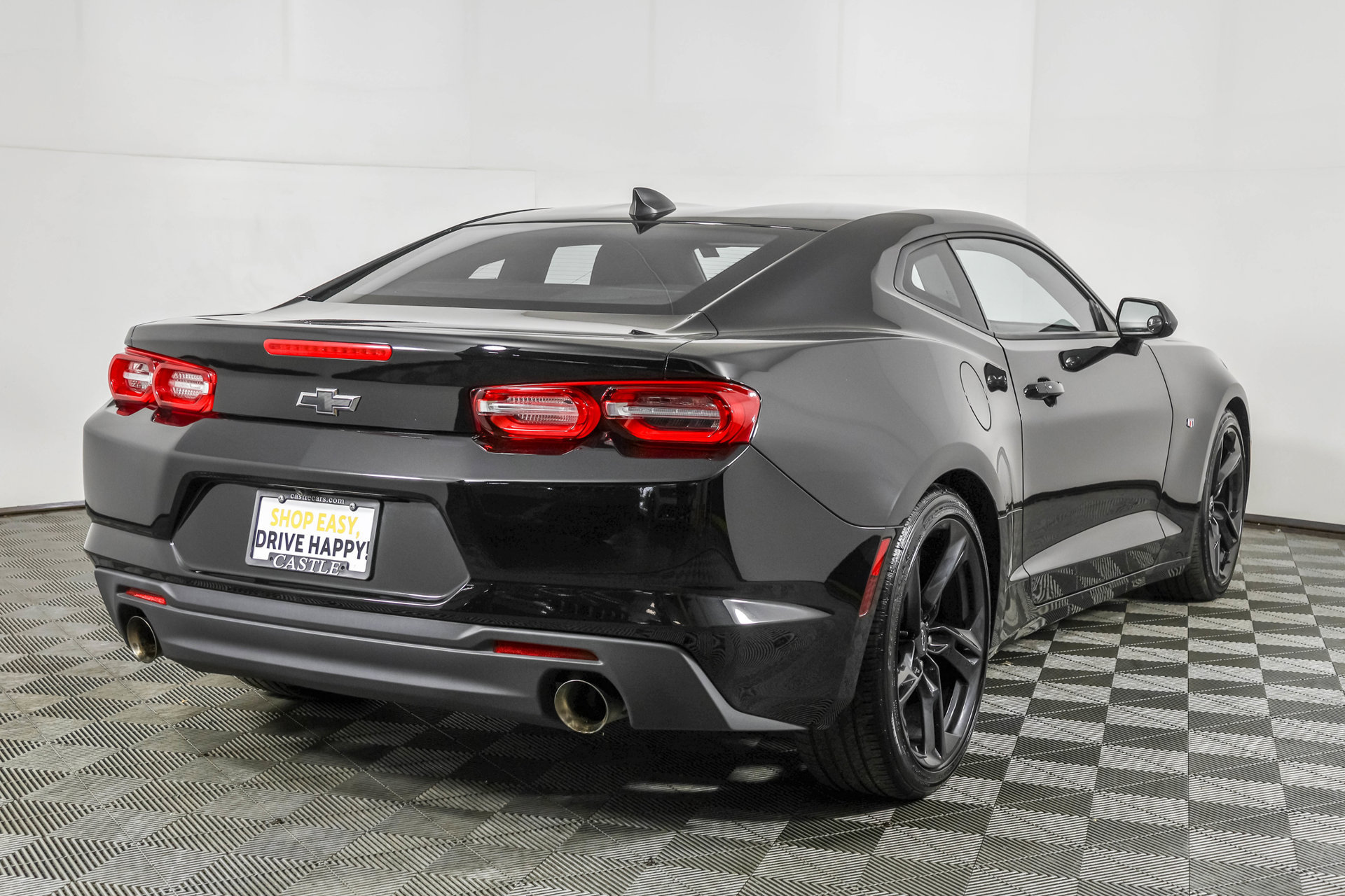 Used 2023 Chevrolet Camaro LT RWD image 14