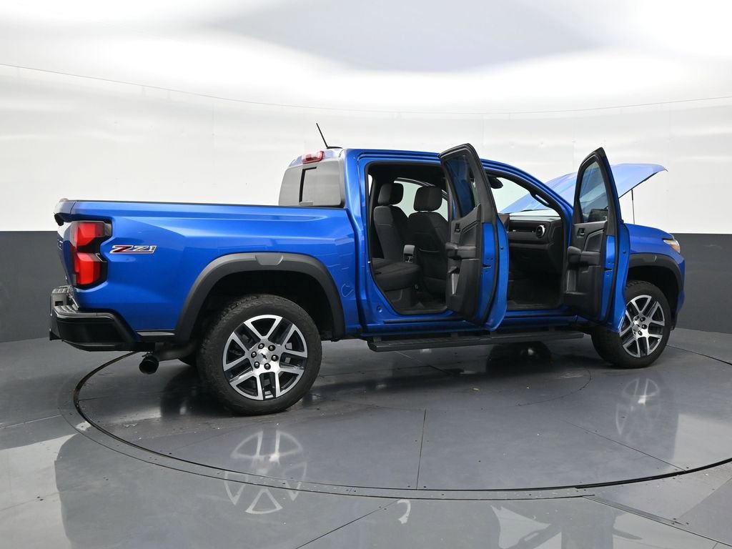 Used 2023 Chevrolet Colorado Z71 w/ Z71 Convenience Package 2 image 28