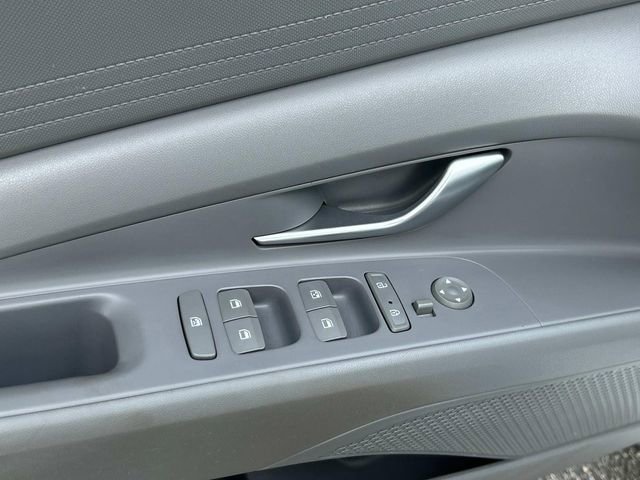 Used 2022 Hyundai Elantra SEL w/ Cargo Package image 19