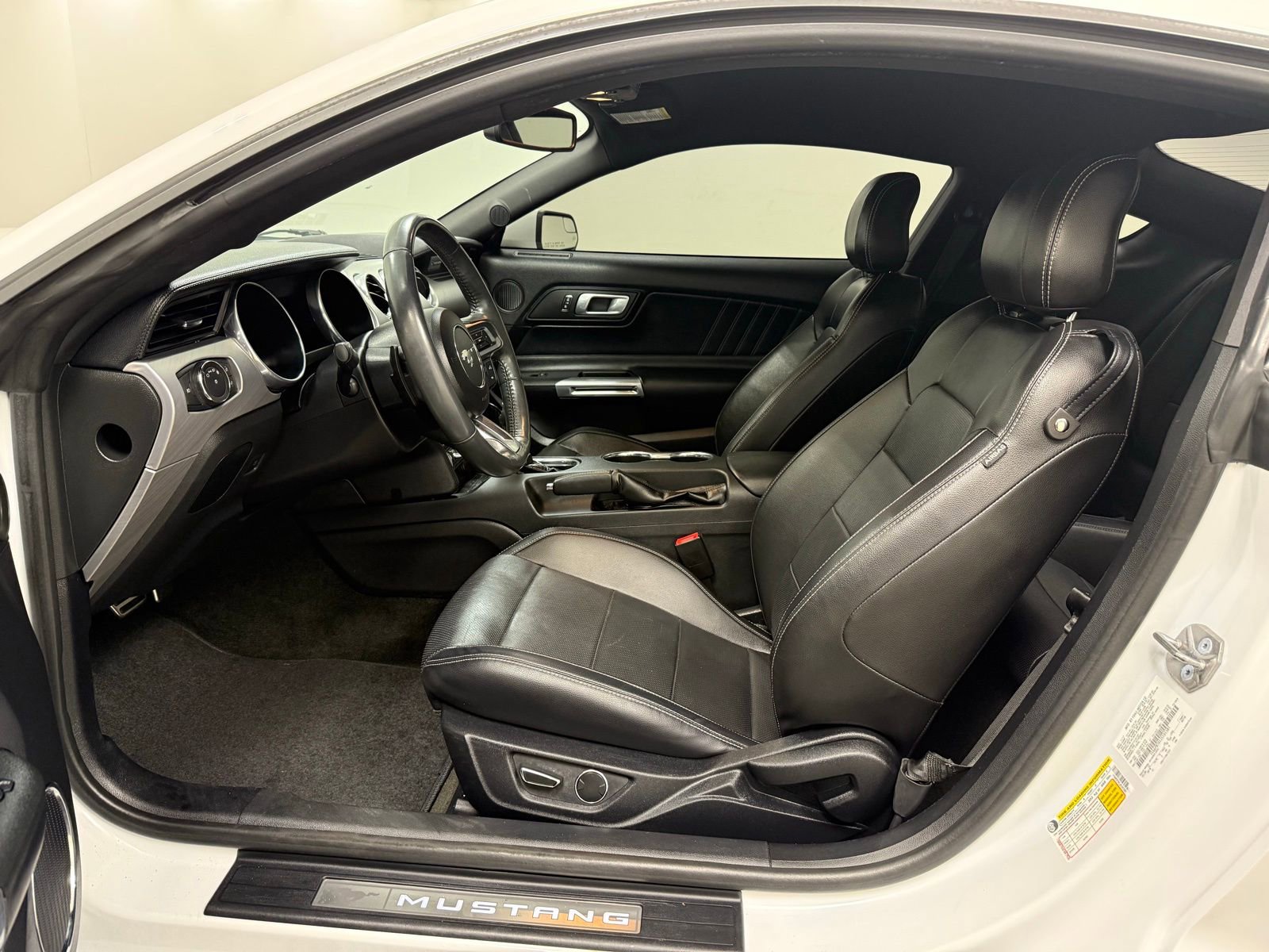 Used 2018 Ford Mustang Premium image 13