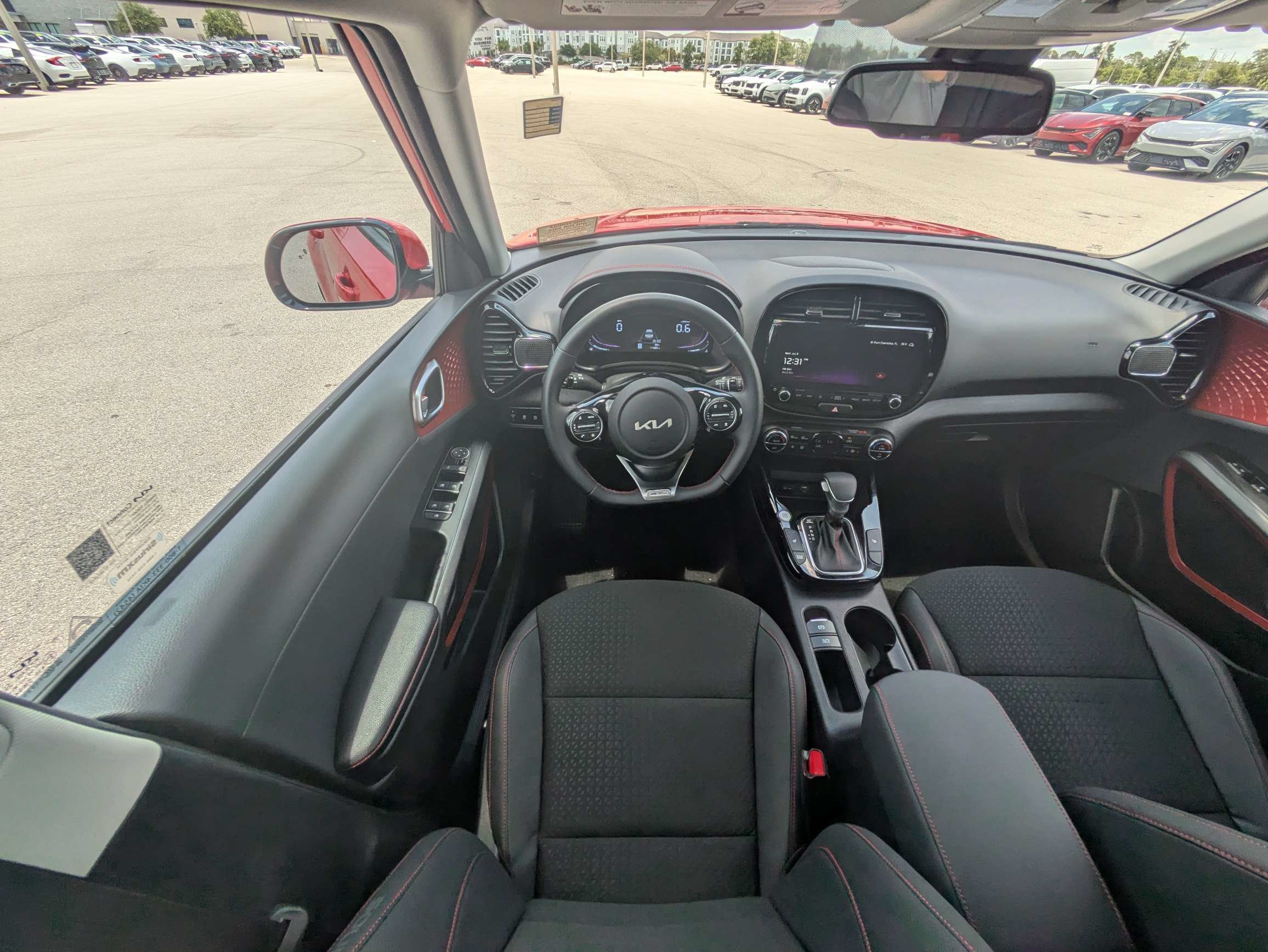 Certified 2025 Kia Soul GT-Line w/ GT-Line Technology Package FWD image 17