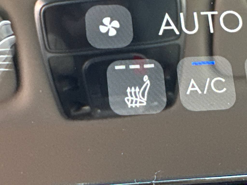 New 2027 Genesis GV70 2.5T AWD/4WD image 32