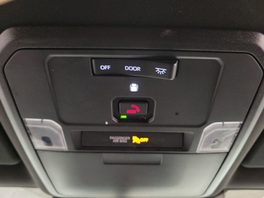 Used 2025 Toyota Tacoma SR image 19