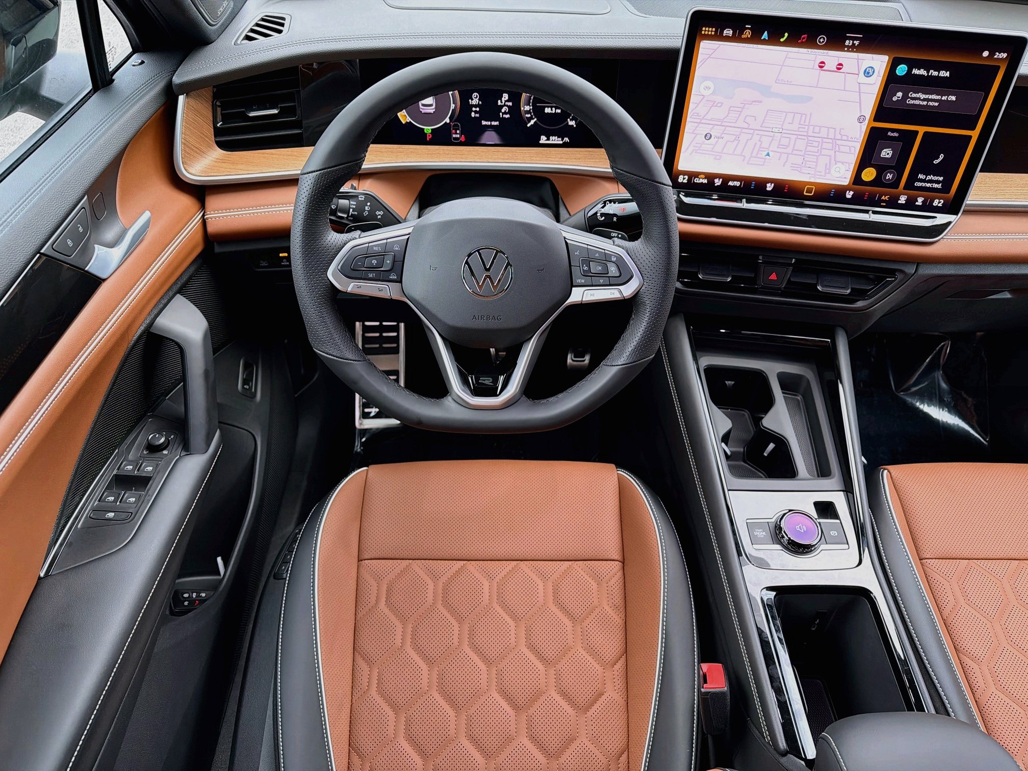 New 2026 Volkswagen Tiguan SEL R-Line AWD/4WD image 18