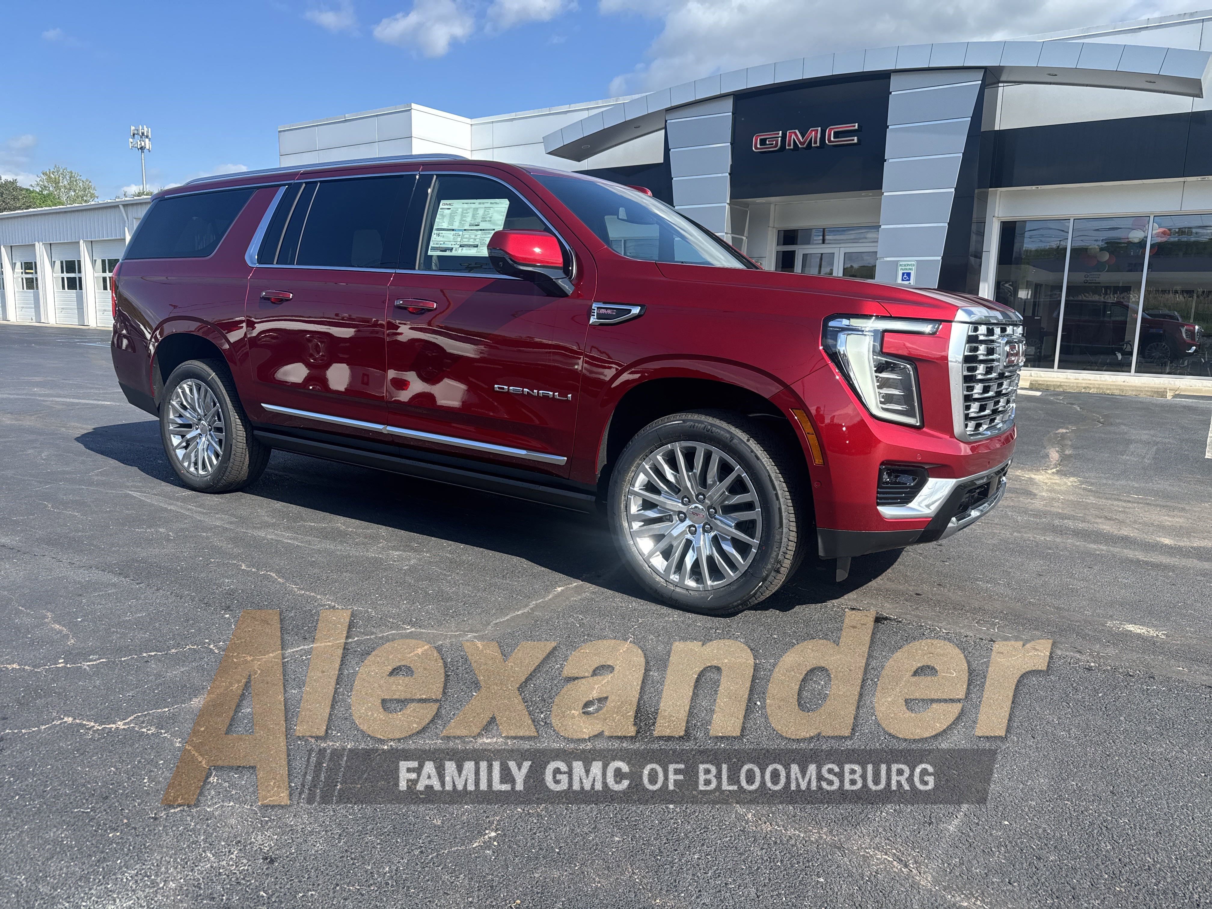 New 2025 GMC Yukon XL Denali w/ Sun & Power Step Package