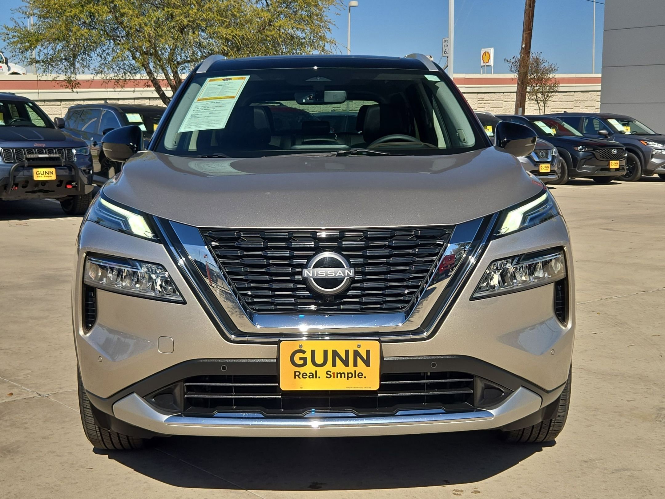 Used 2023 Nissan Rogue Platinum w/ Platinum Premium Package image 8