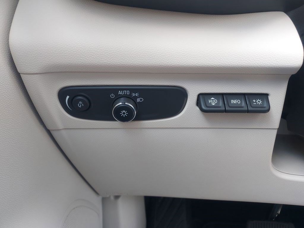 Used 2023 Buick Envision Avenir AWD/4WD image 22