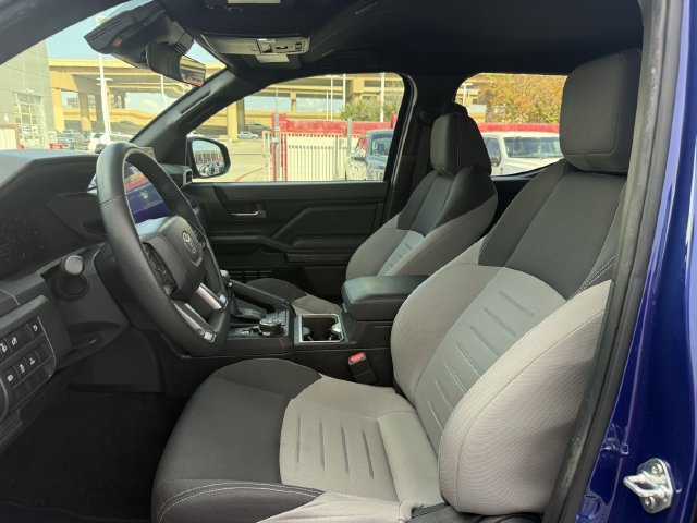 Used 2025 Toyota Tacoma TRD Off-Road AWD/4WD image 28