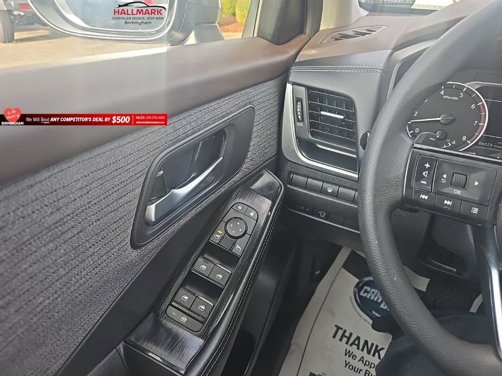 Used 2023 Nissan Rogue SV FWD image 14