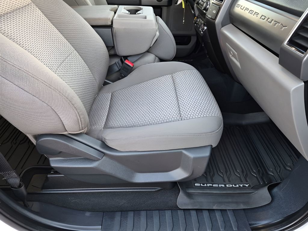 Used 2022 Ford F250 XLT w/ FX4 Off-Road Package image 16