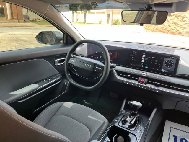 Used 2025 Kia K4 FWD image 18