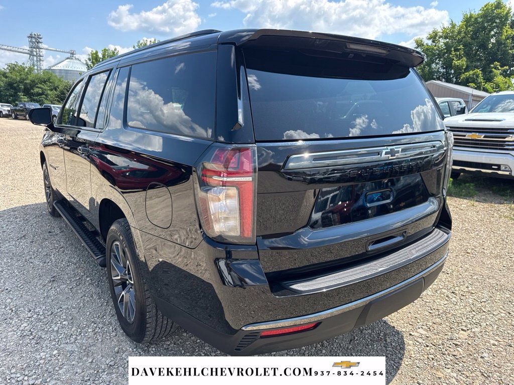 Used 2021 Chevrolet Suburban Z71 w/ Rear Media and Nav Package AWD/4WD image 3
