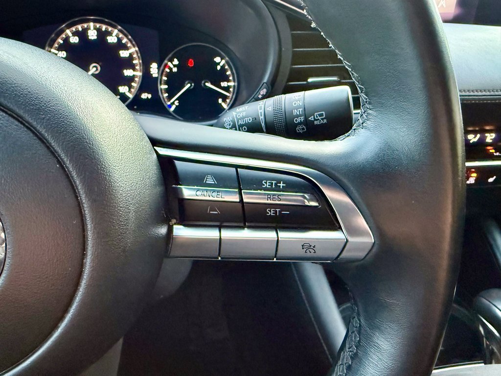 Used 2020 MAZDA MAZDA3 Premium image 53