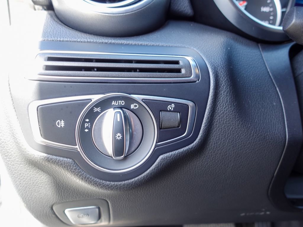 Used 2020 Mercedes-Benz C 300 Sedan image 16