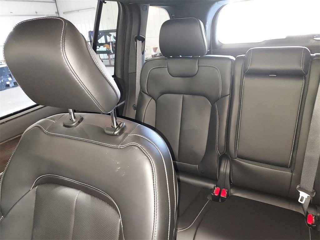 New 2025 Jeep Grand Cherokee Limited w/ Luxury Tech Group II image 12