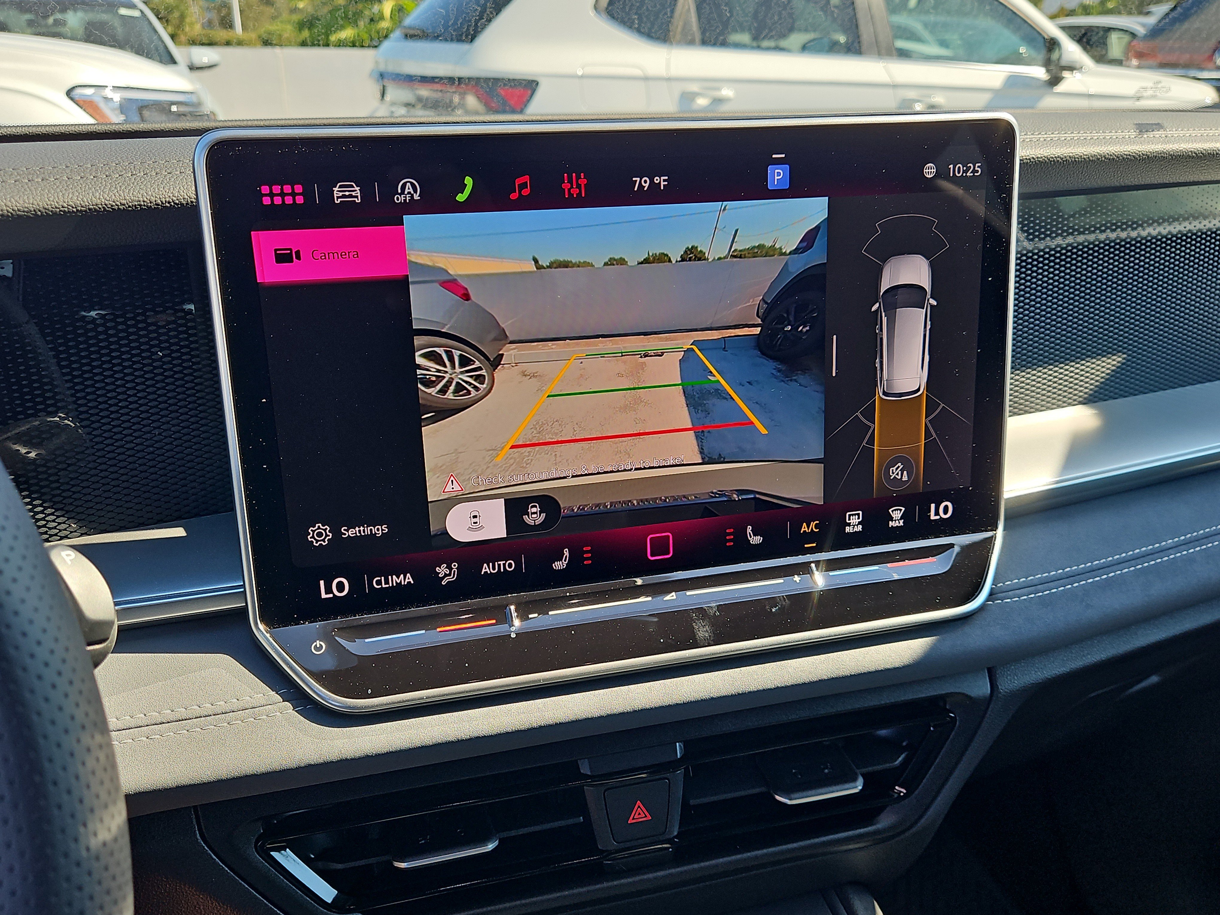 New 2026 Volkswagen Tiguan SE R-Line image 17