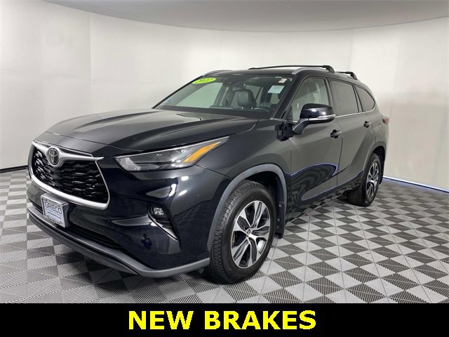 Used 2022 Toyota Highlander XLE image 4
