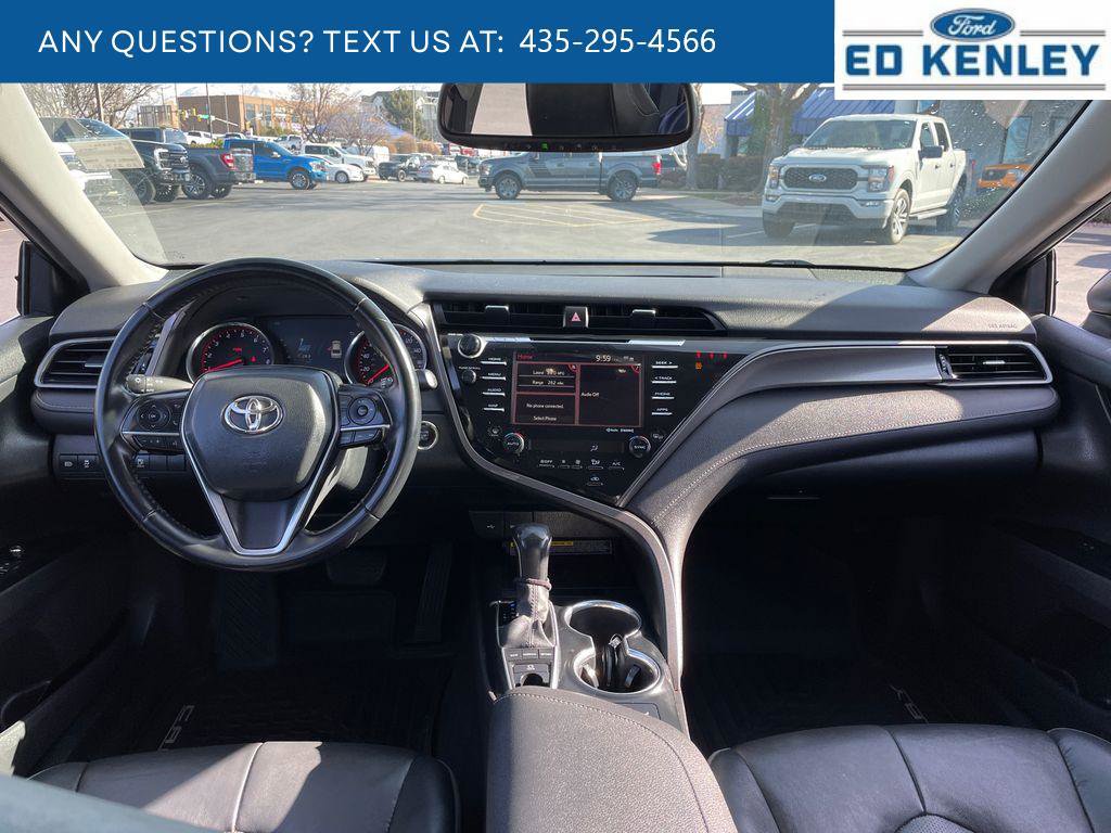 Used 2020 Toyota Camry XSE FWD image 8