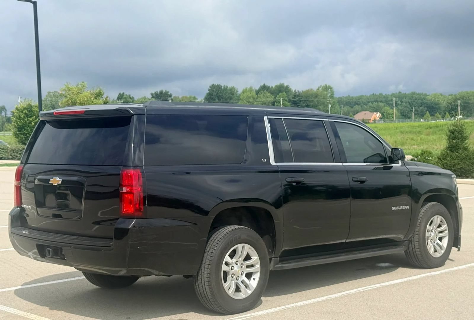 Used 2015 Chevrolet Suburban LT AWD/4WD image 4