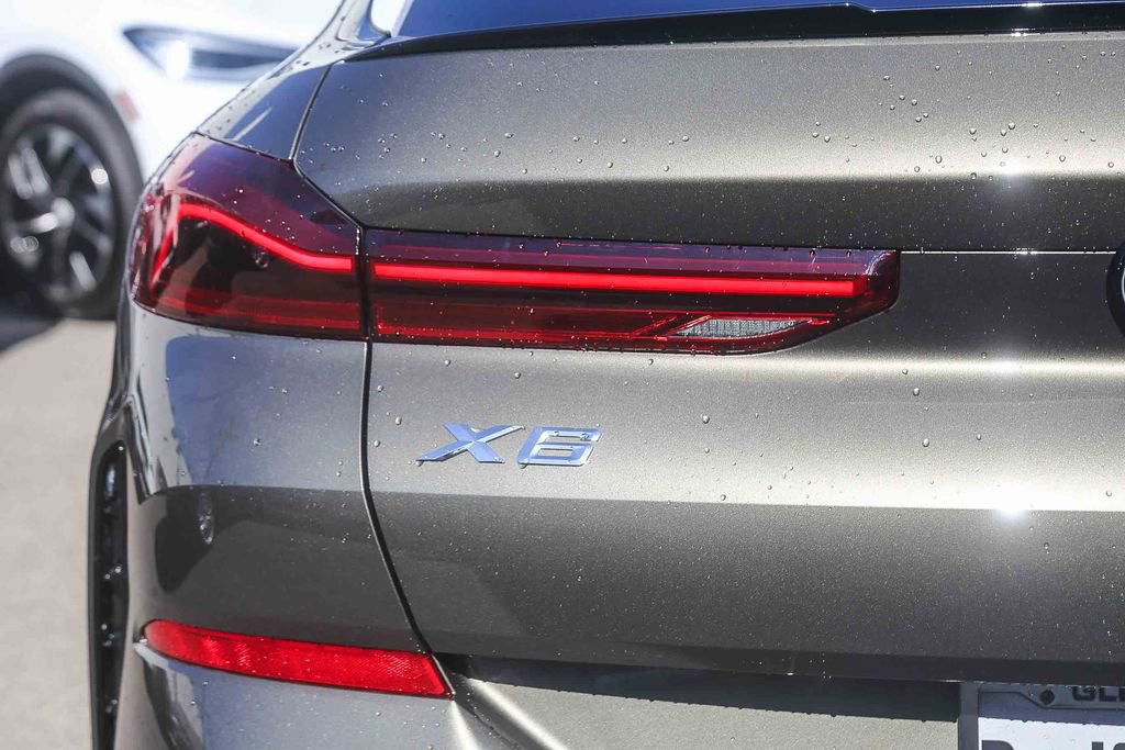 Used 2026 BMW X6 xDrive40i w/ Premium Package AWD/4WD image 7