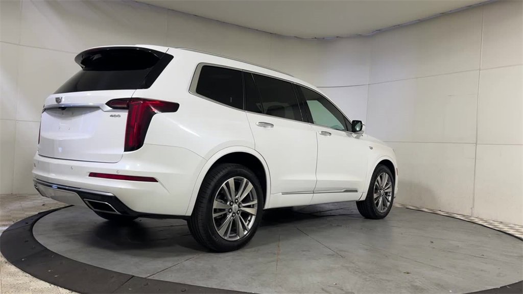 Used 2023 Cadillac XT6 Premium Luxury image 7