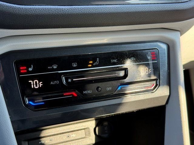 Used 2023 Volkswagen Tiguan SE R-Line image 27