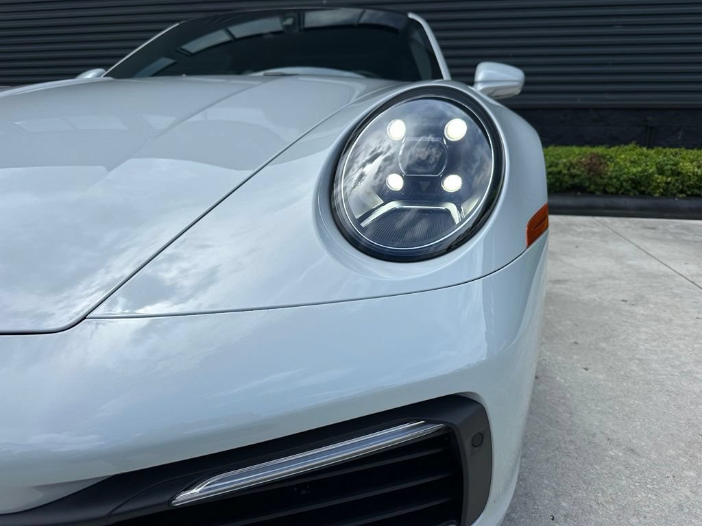 Certified 2024 Porsche 911 Carrera 4 AWD/4WD image 9