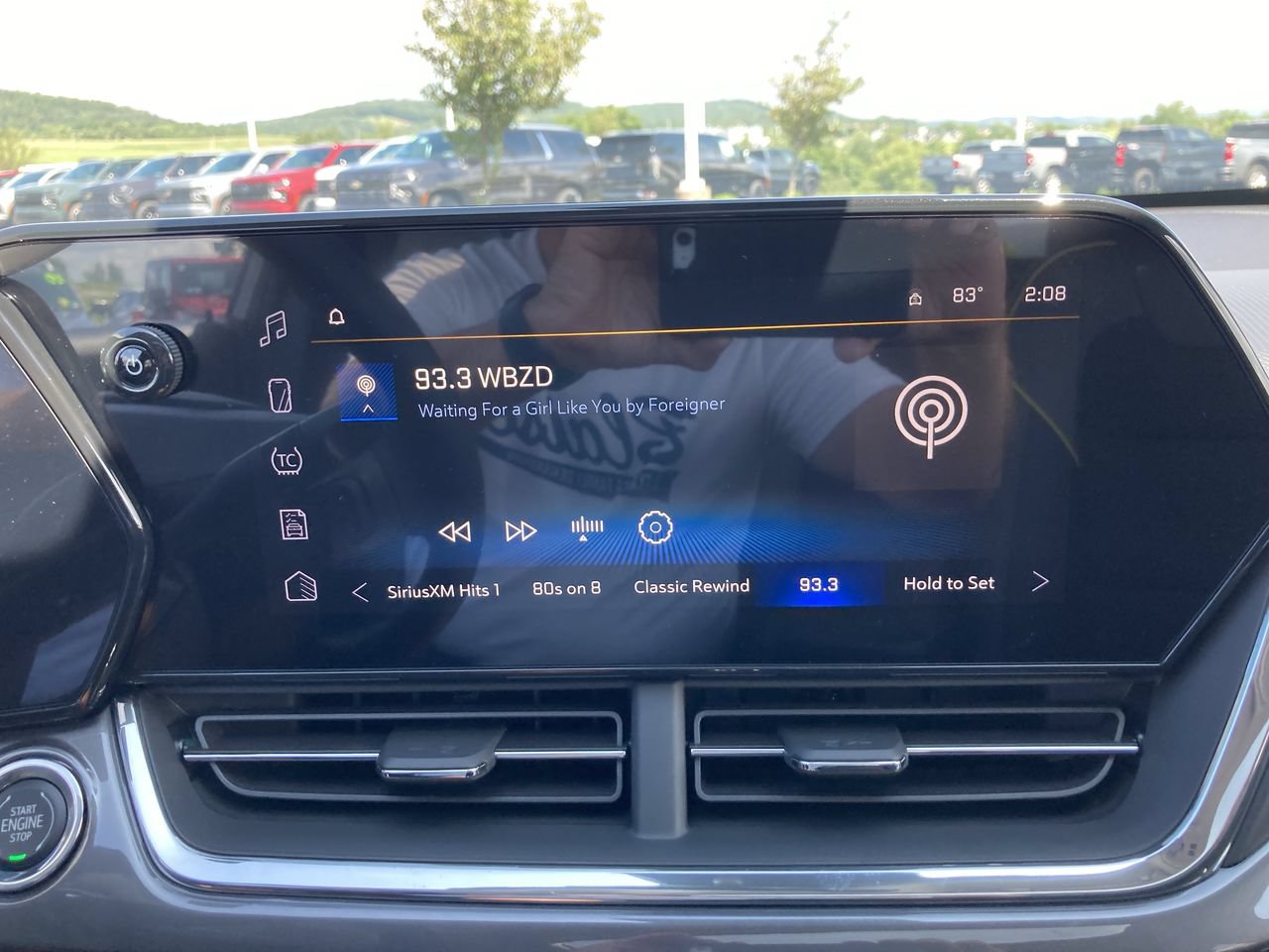 New 2026 Chevrolet Trax ACTIV w/ Sunroof Package FWD image 32