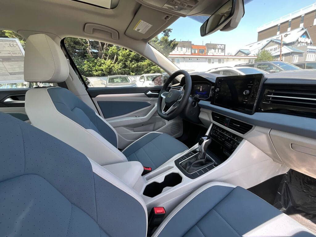 New 2026 Volkswagen Jetta SE FWD image 18