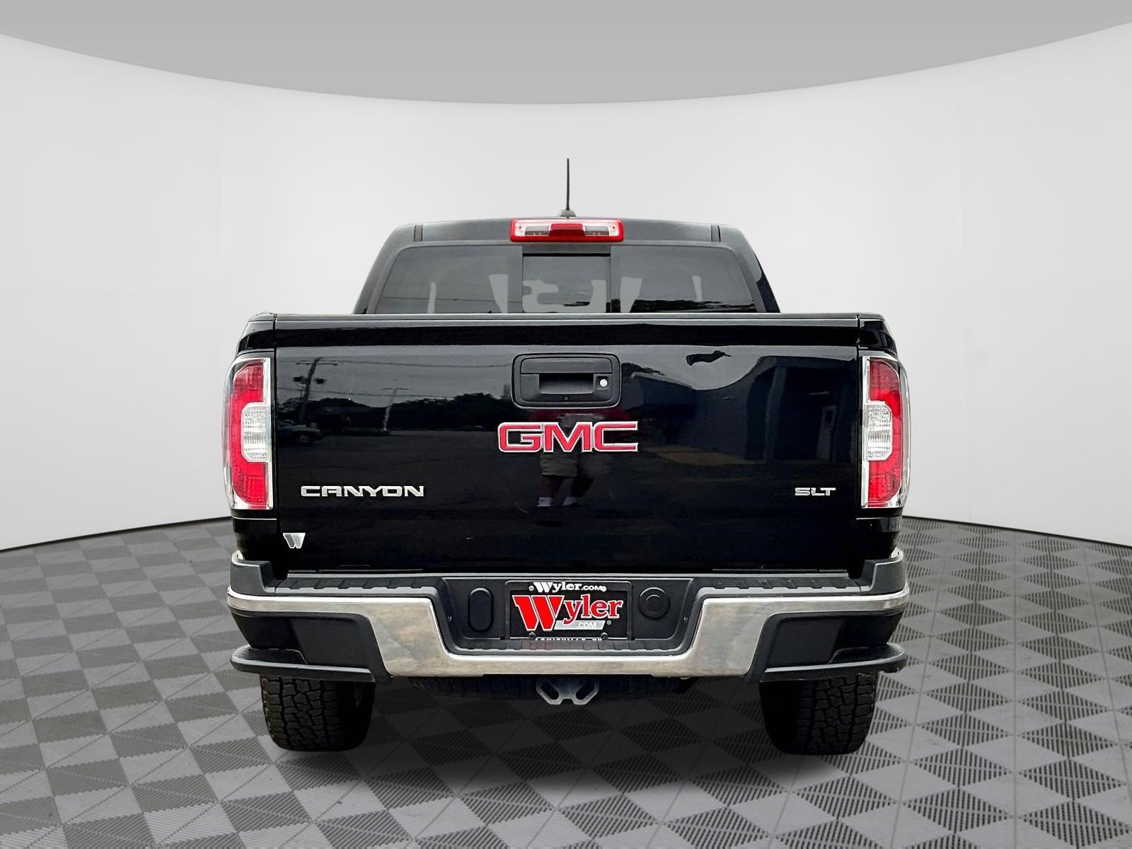 Used 2016 GMC Canyon SLT w/ LPO, Gearon Bar Package RWD image 5