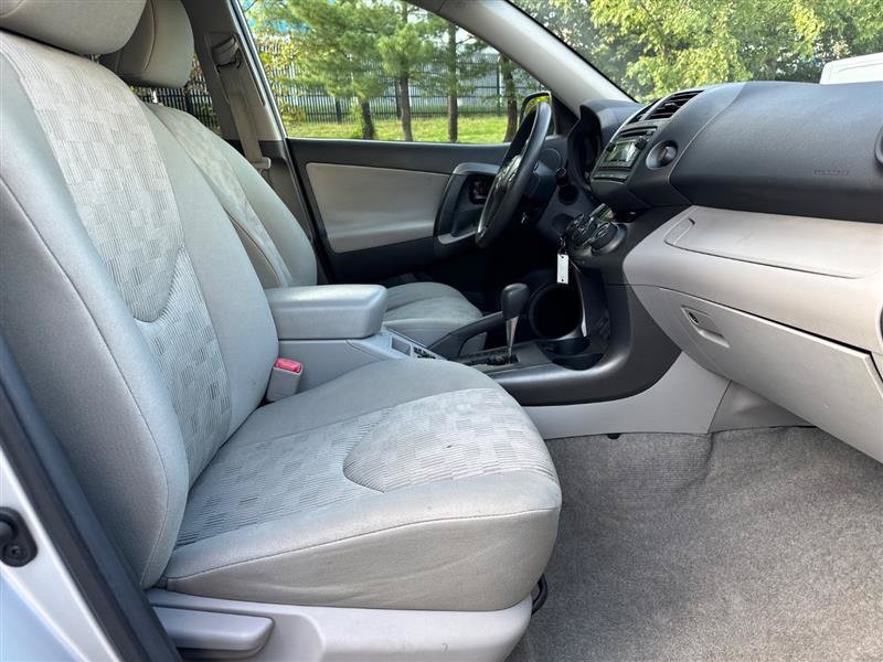Used 2012 Toyota RAV4 4WD w/ Value Pkg image 40