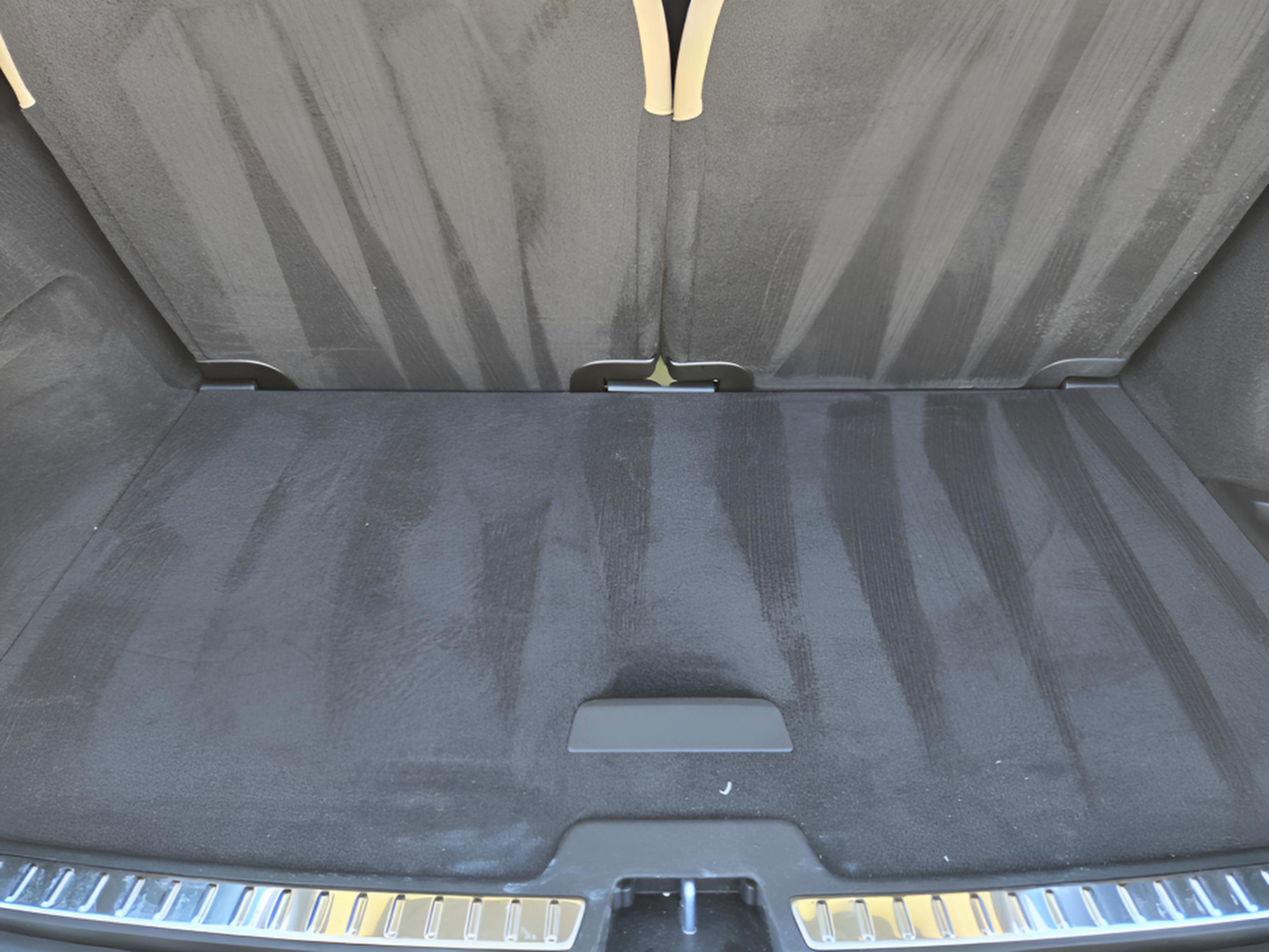 Certified 2025 Volvo XC90 T8 Plus w/ Protection Package Premier image 37