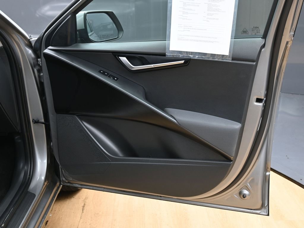 Used 2023 Kia Niro LX image 33