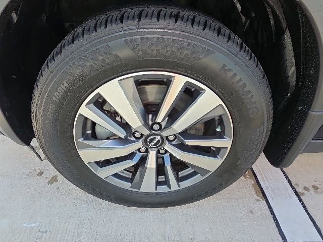 Used 2024 Nissan Pathfinder SL w/ Cargo Package FWD image 10
