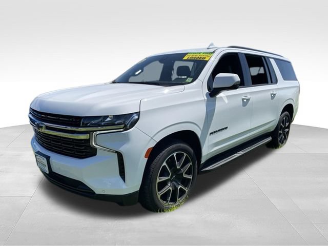 Used 2022 Chevrolet Suburban RST w/ Sport Performance Package AWD/4WD image 3
