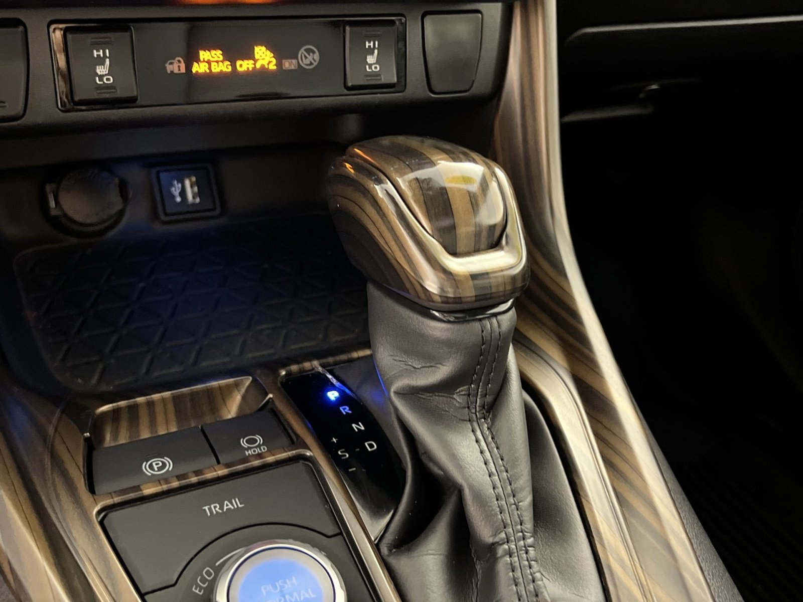 Used 2024 Toyota RAV4 XSE w/ Weather Package image 23