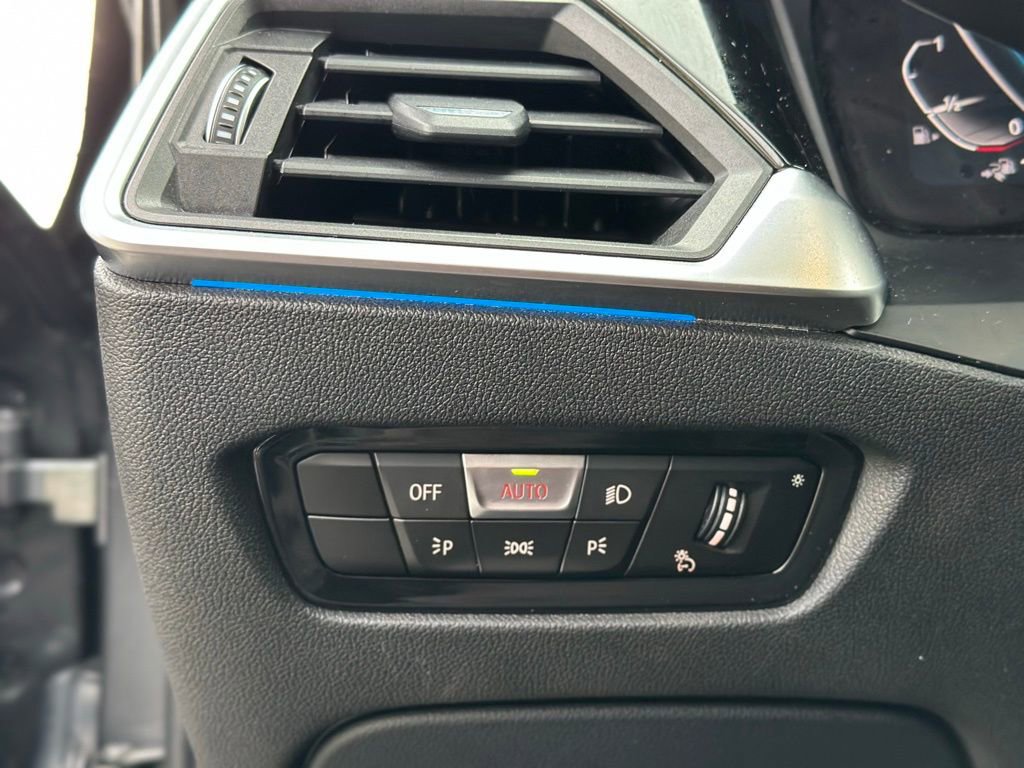 Used 2021 BMW 330e xDrive w/ Premium Package image 30