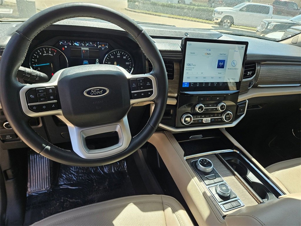 Used 2024 Ford Expedition Limited image 19