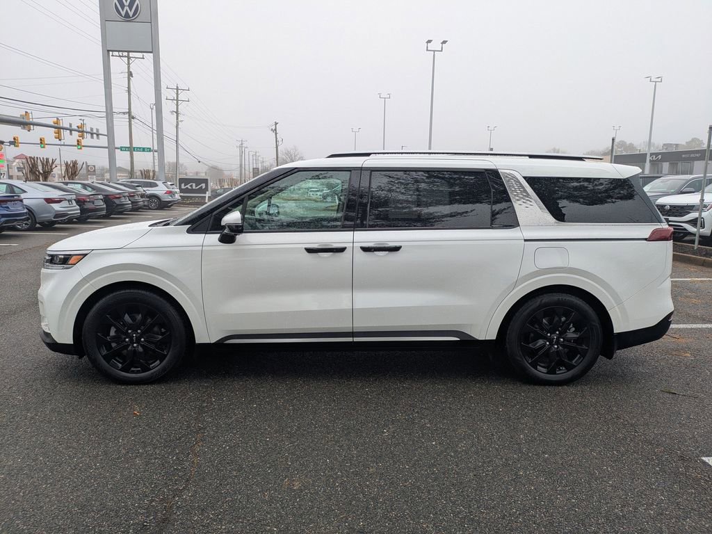 Used 2024 Kia Carnival SX Prestige image 7