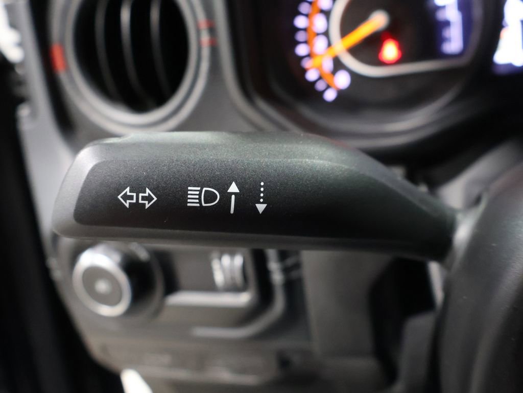 Used 2024 Jeep Wrangler Unlimited Rubicon w/ Convenience Group image 34