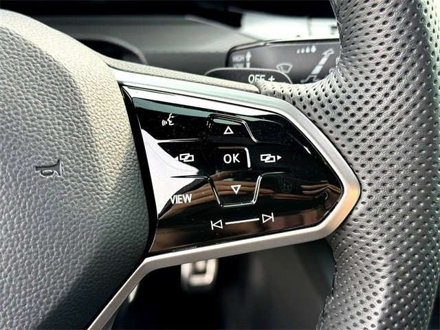 Used 2022 Volkswagen GTI SE image 15